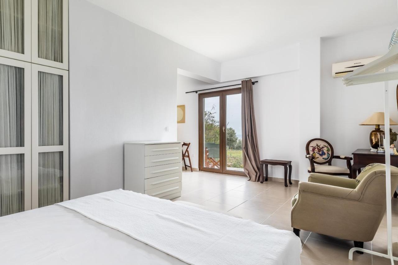 Oikia Guesthouse Стафилос Экстерьер фото